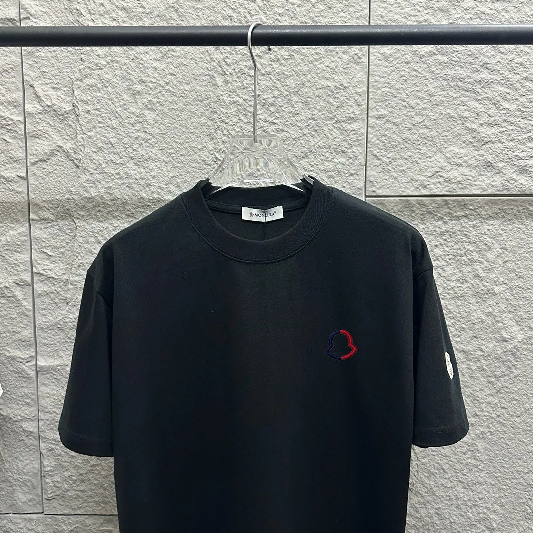 Moncle* *2025 New Arrival Classic T Same Style ：Black White Size： S （90-130 ） M （120-150 ） L （140-165 ） XL （160-180 ） XXL （180-210 ）